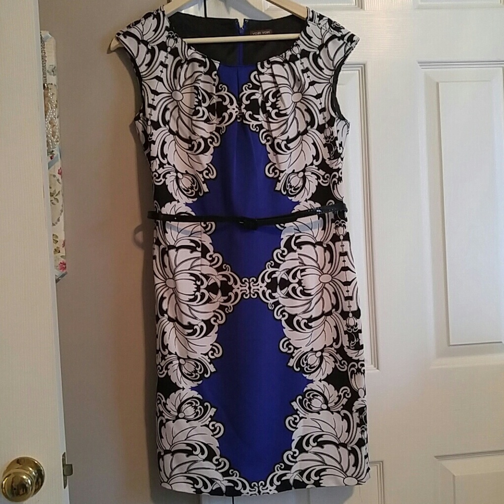 Sleeveless dress